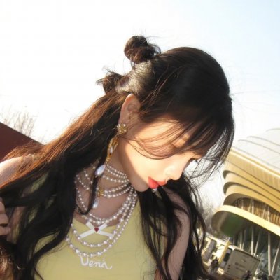 金发美人